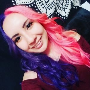 Meet your Posher, Tia